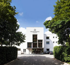 Гостиница Frederiksdal Sinatur Hotel & Konference  Конгенс-Люнгбю